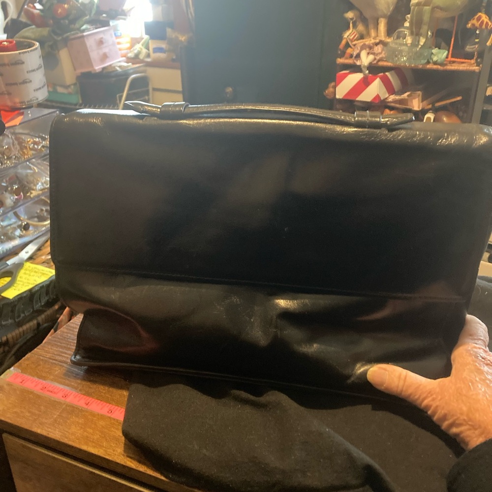 Hugo Boss Black Leather briefcase/laptop bag - Picture 3 of 10